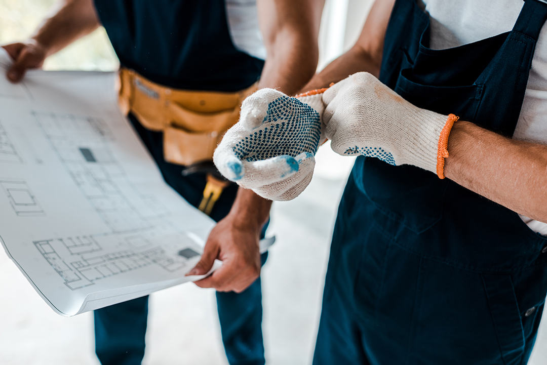 home remodeling contractor discussing plans